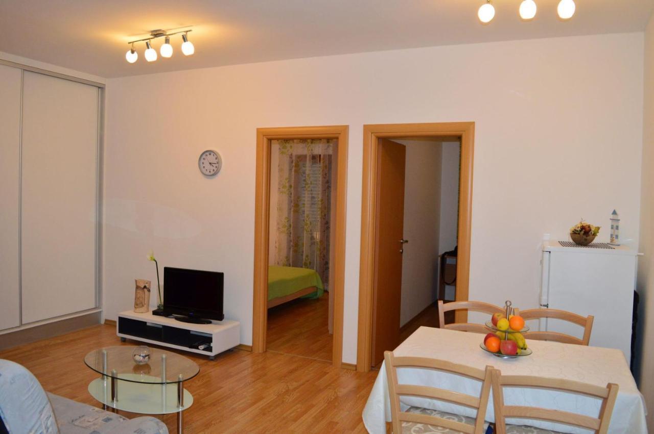 Apartments Vilim Tisno Exterior foto