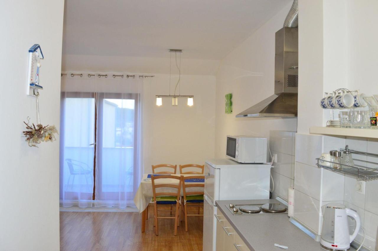 Apartments Vilim Tisno Exterior foto