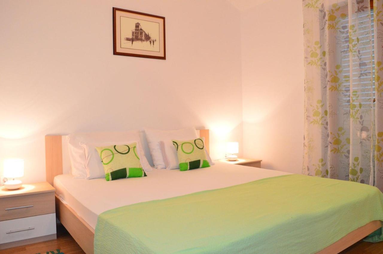 Apartments Vilim Tisno Exterior foto