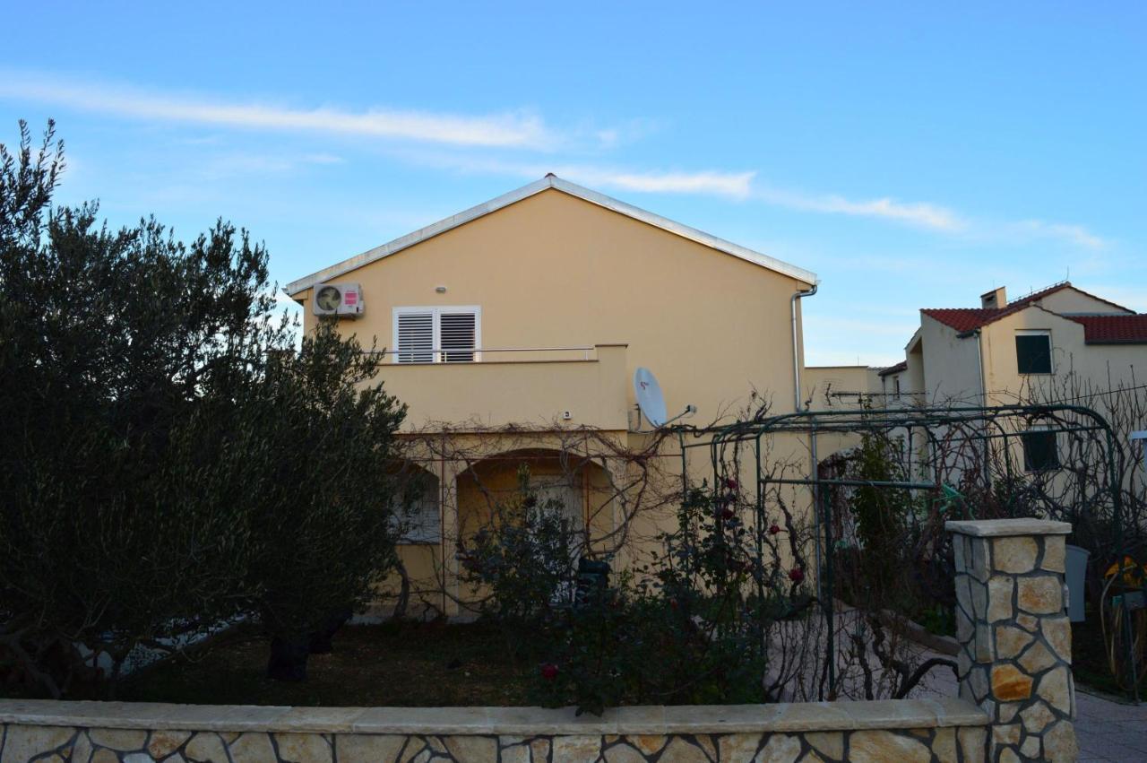 Apartments Vilim Tisno Exterior foto