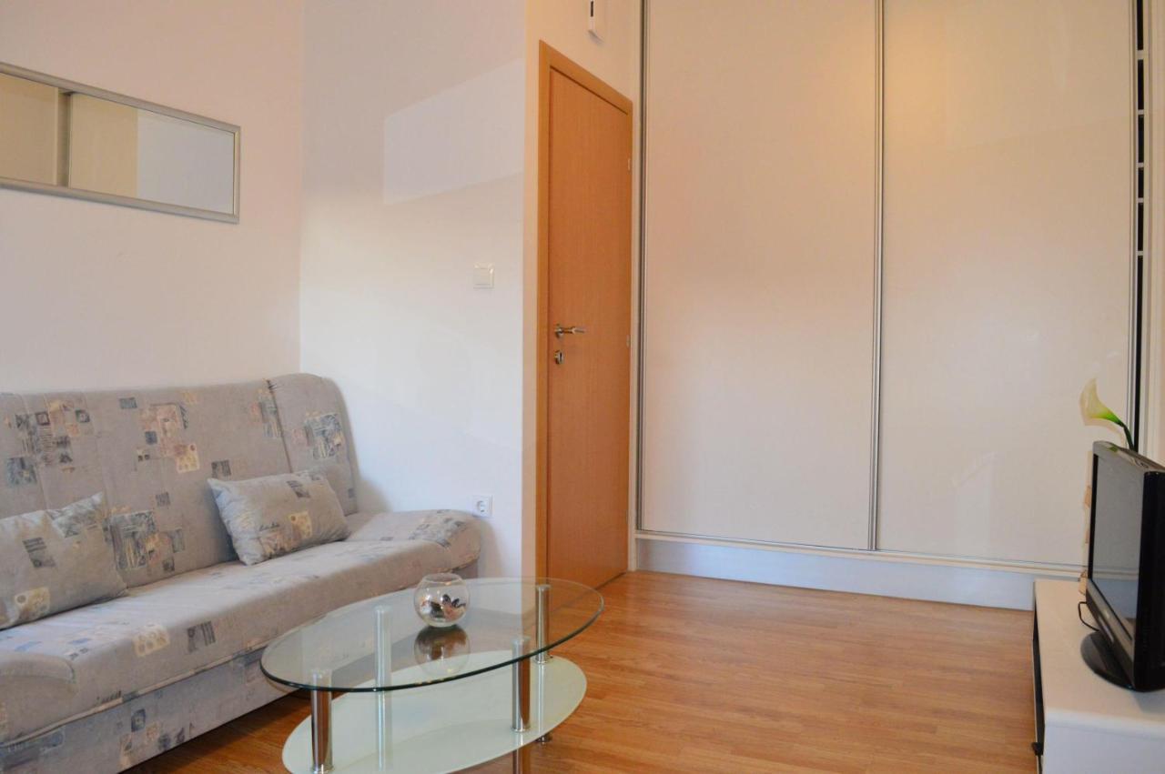 Apartments Vilim Tisno Exterior foto
